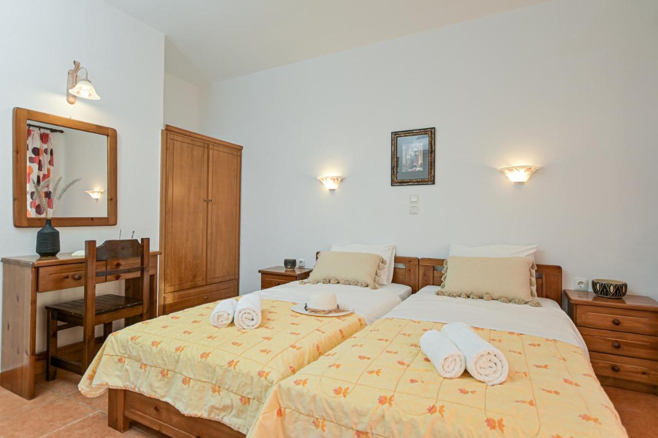 Alykes Studios & Suites Agios Prokopios  Dış mekan fotoğraf